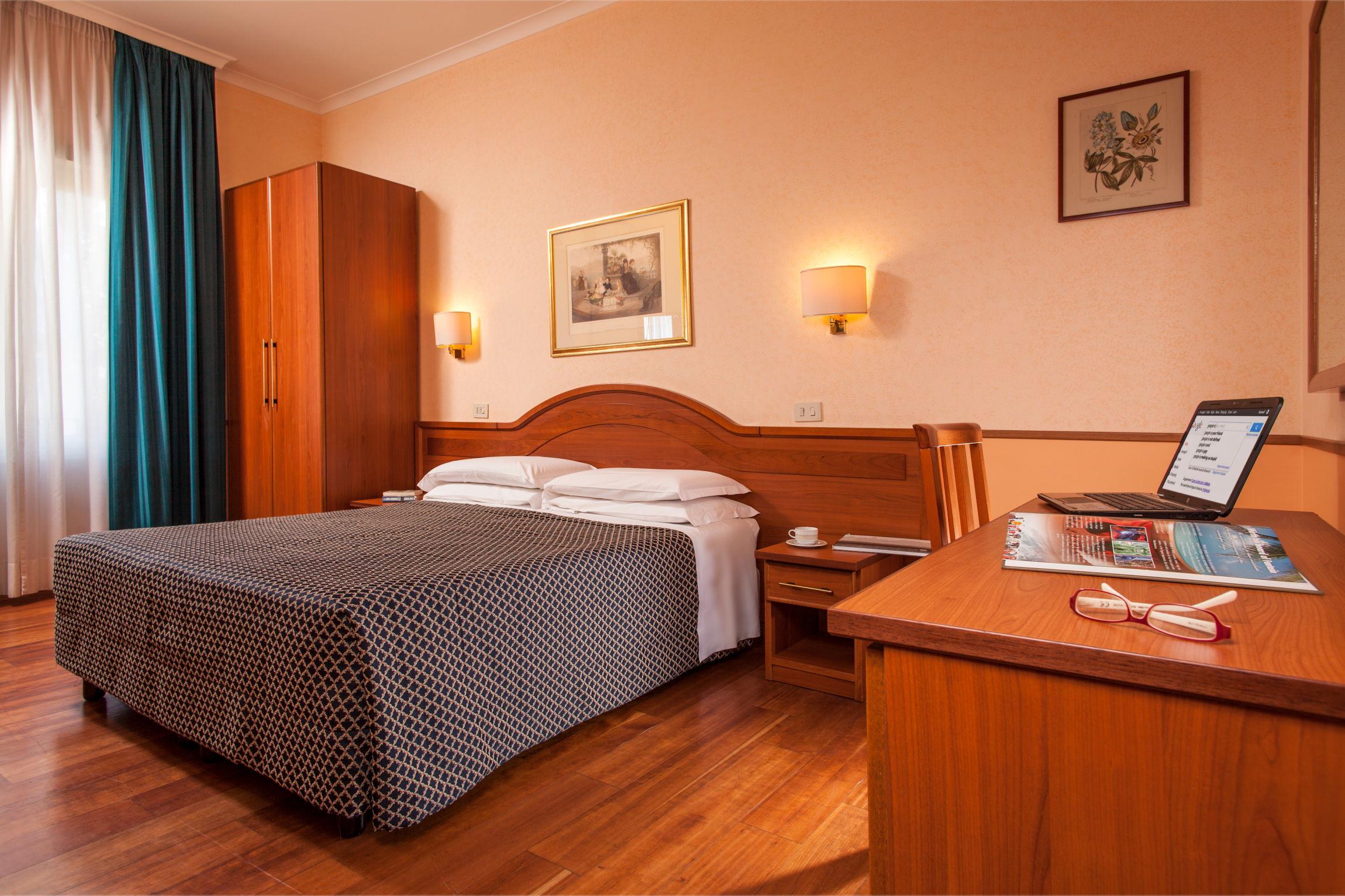 Hotel Piemonte Рим Екстериор снимка