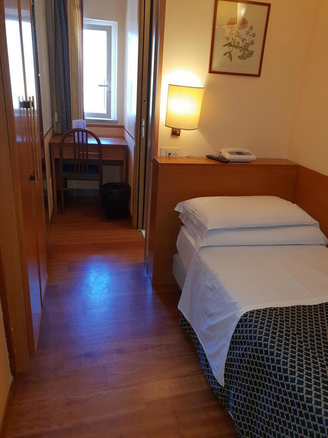 Hotel Piemonte Рим Екстериор снимка